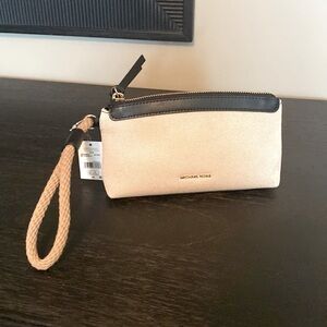 Michael Kors Talia wristlet natural and black NWT